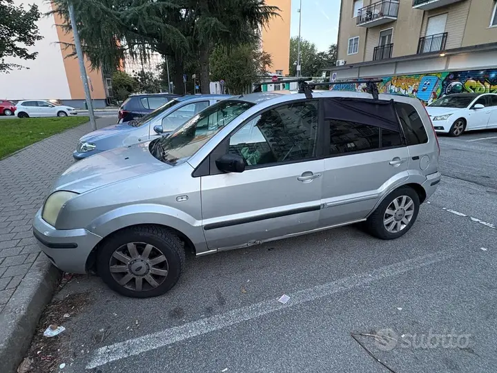 Ford Fusion 2005 photo 2