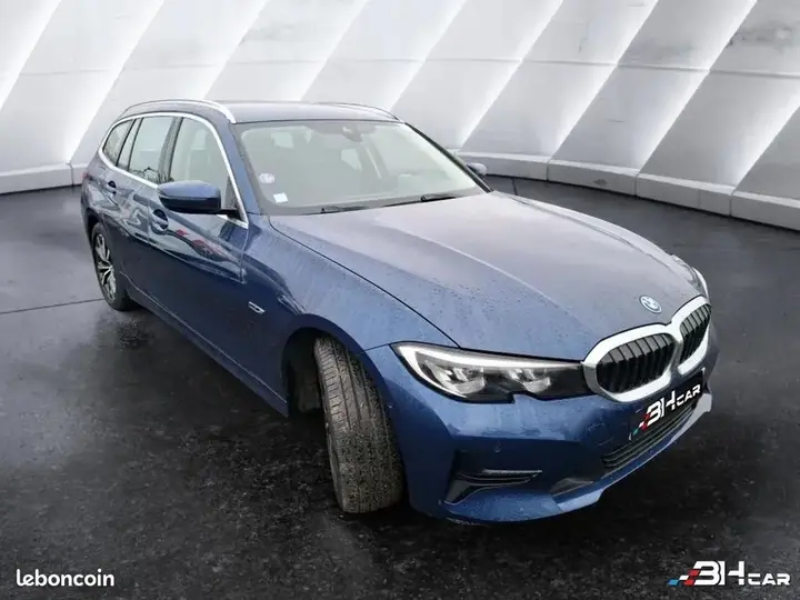 BMW Série 3 2022 photo 3