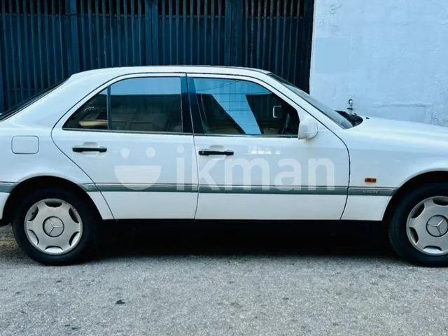 Mercedes-Benz C220 1994 photo 5
