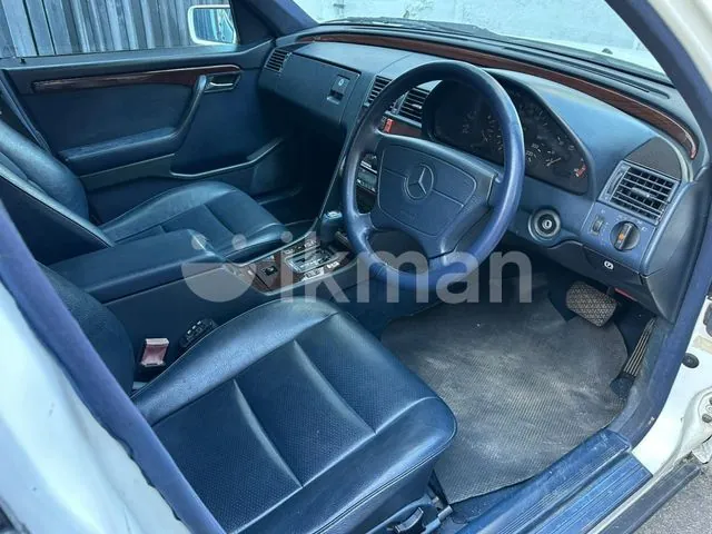 Mercedes-Benz C220 1994 photo 2