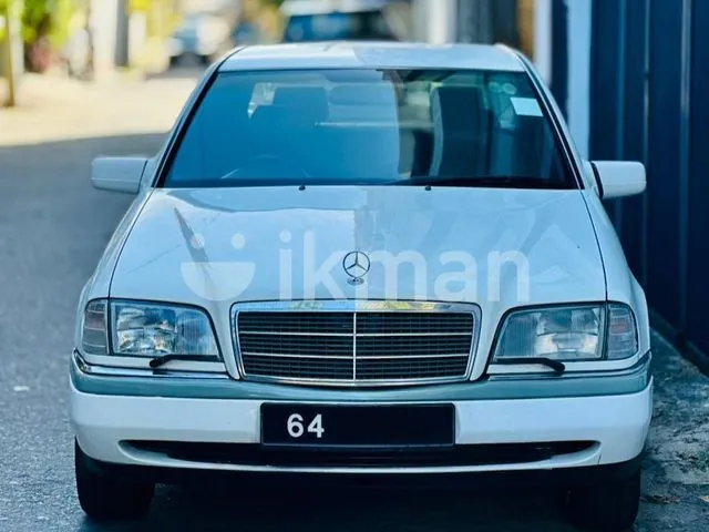 Mercedes-Benz C220
