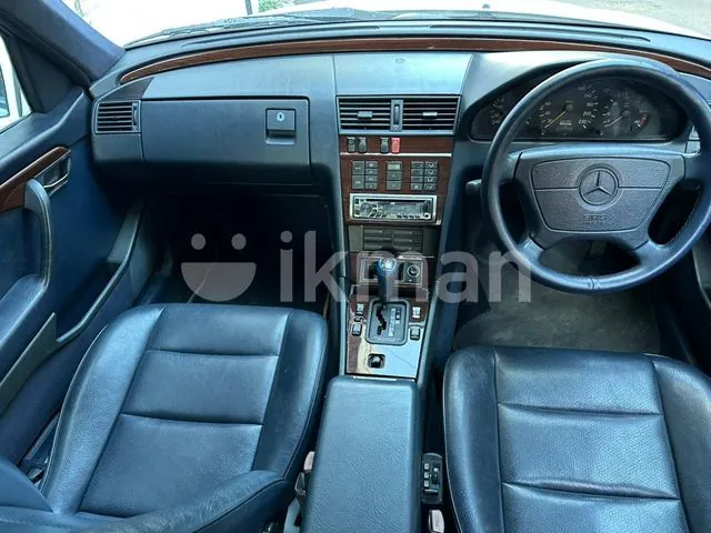 Mercedes-Benz C220 1994 photo 3
