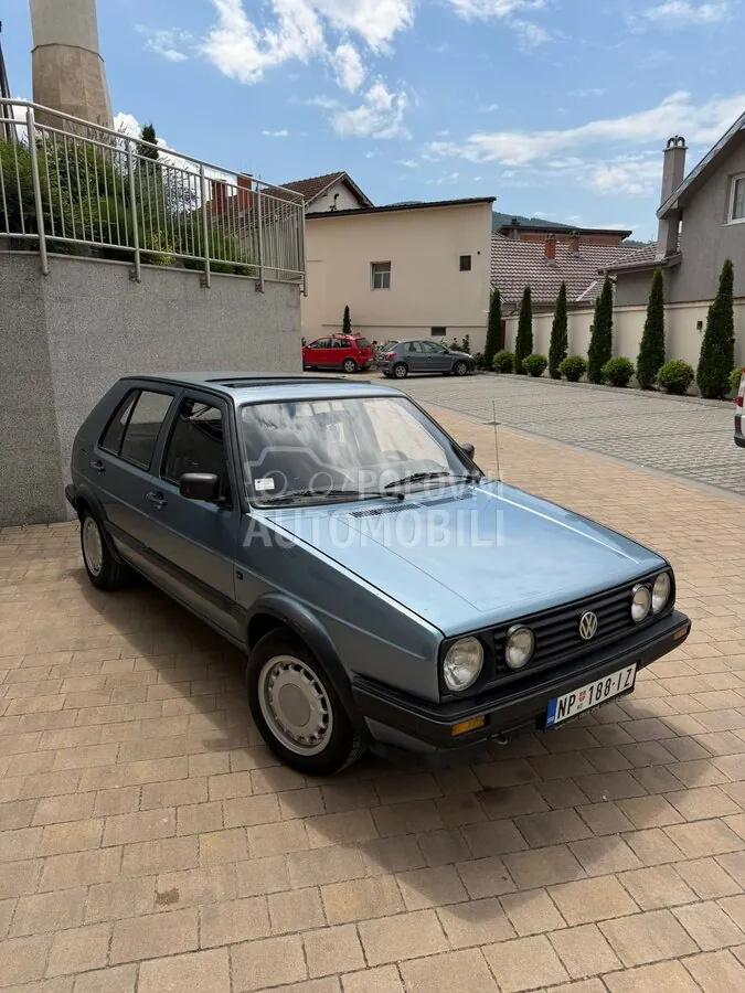 Volkswagen Golf 1989 photo 2