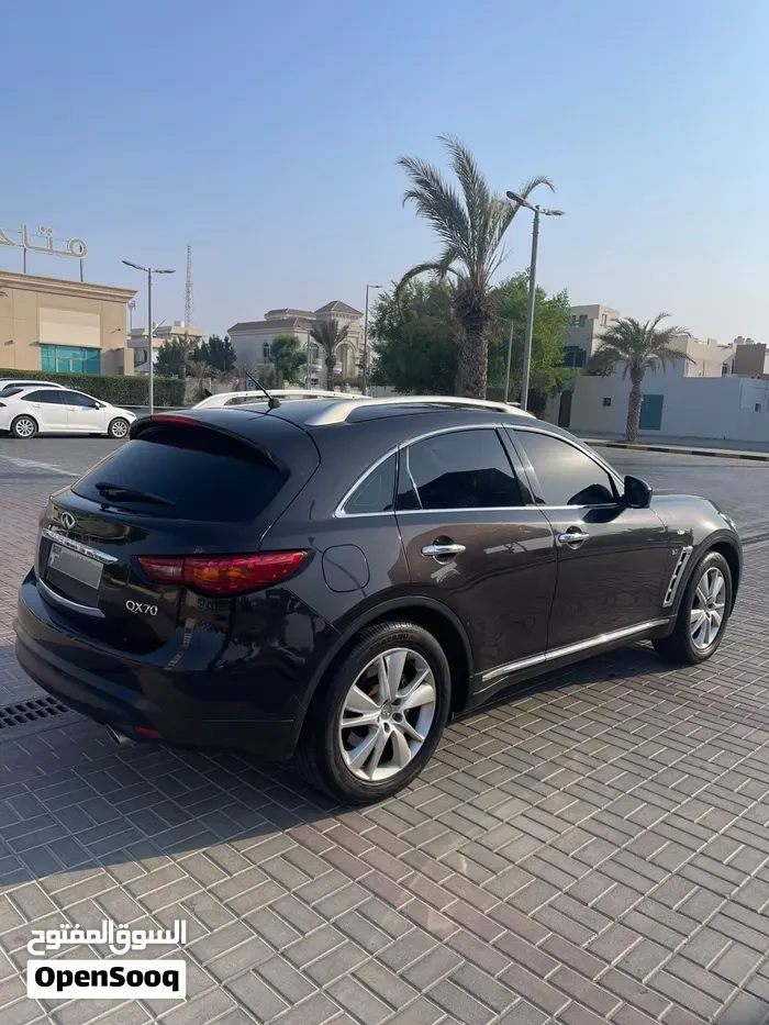 Infiniti Qx70 2016 photo 2