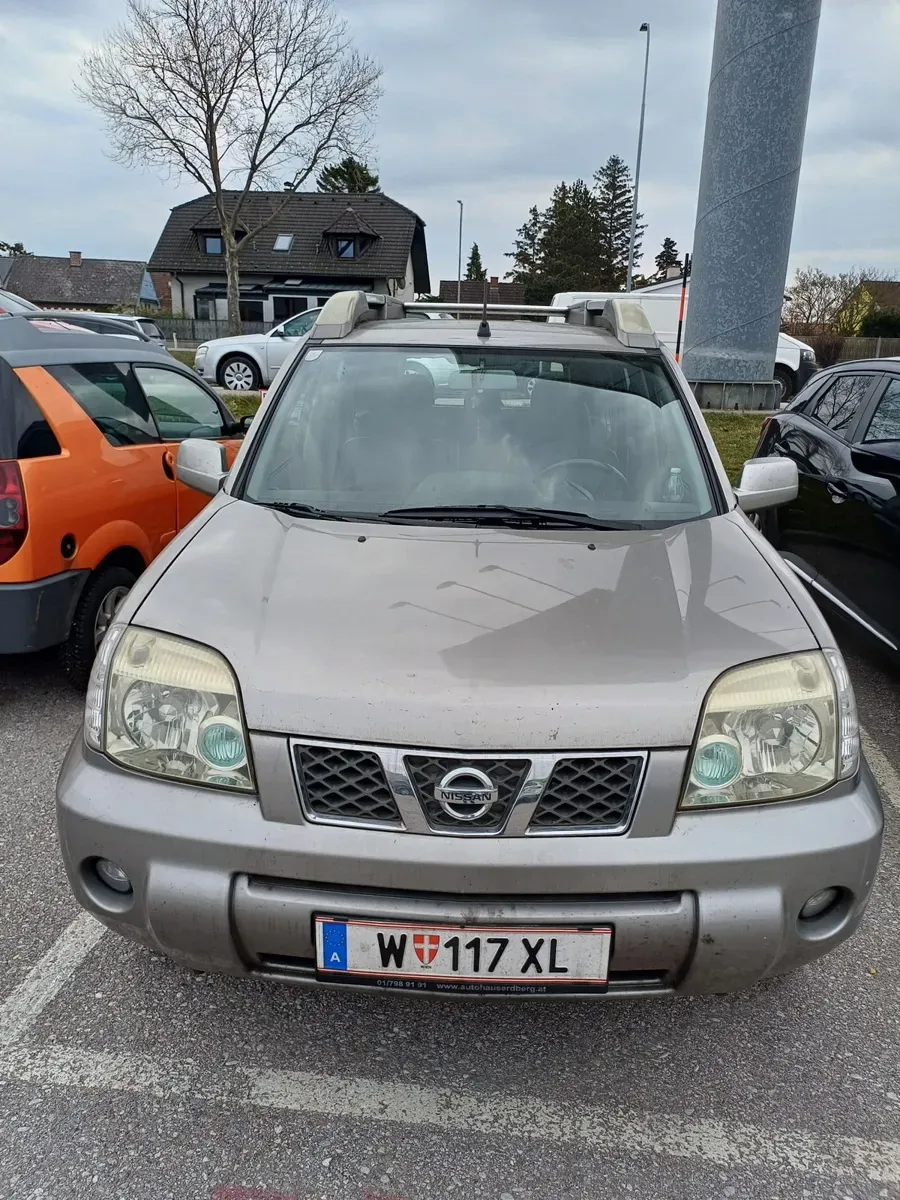 Nissan X-Trail 2004 photo 2