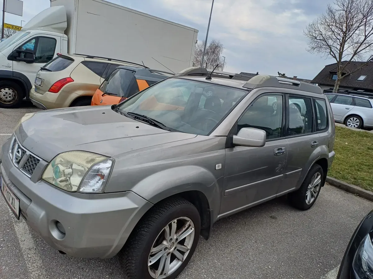 Nissan X-Trail 2004 photo 3