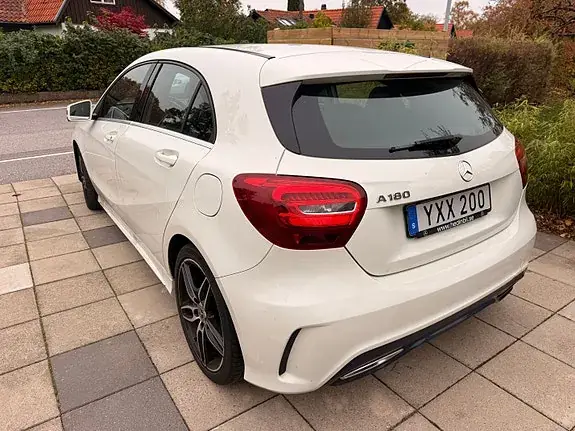 Mercedes-Benz A 180 2018 photo 4