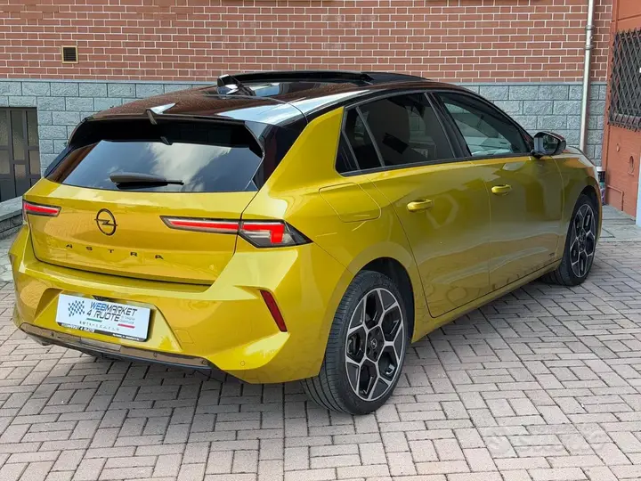 Opel Astra 2022 photo 3