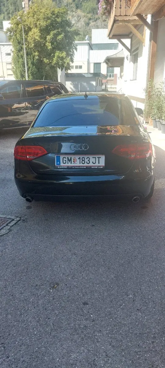 Audi A4 2008 photo 2