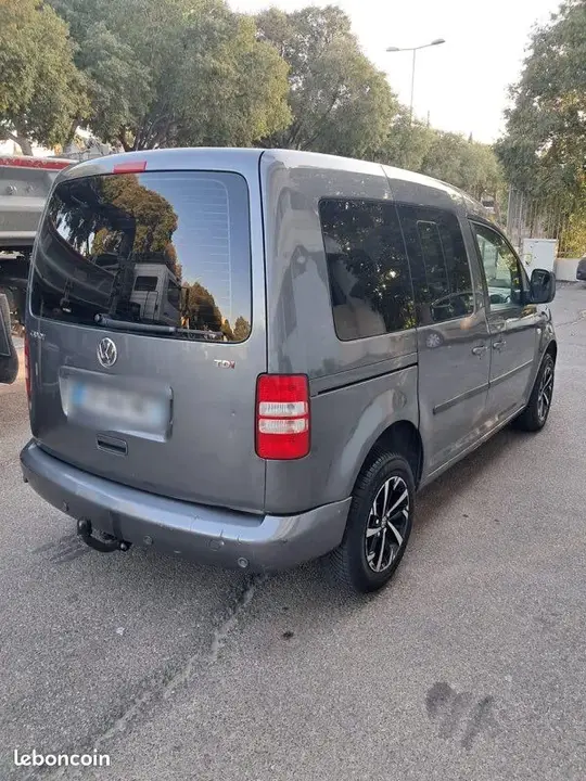 Volkswagen Caddy 2012 photo 2