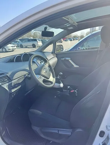 Toyota Verso 2011 photo 5