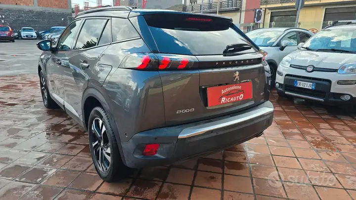 Peugeot 2008 2021 photo 5