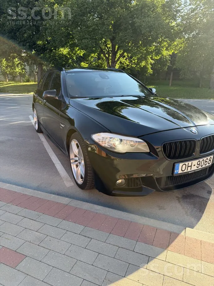 BMW 530 2011 photo 2
