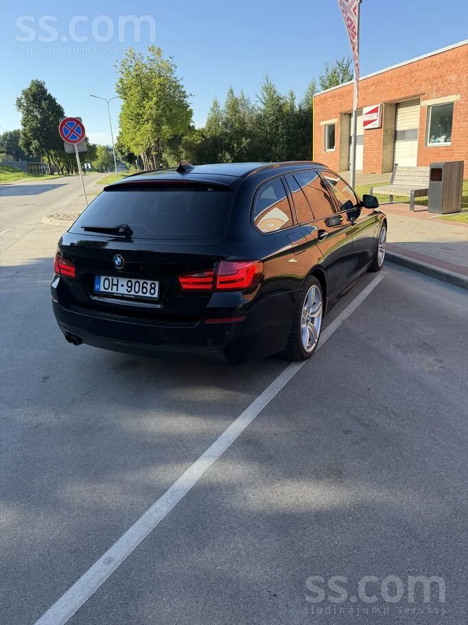 BMW 530 2011 photo 3