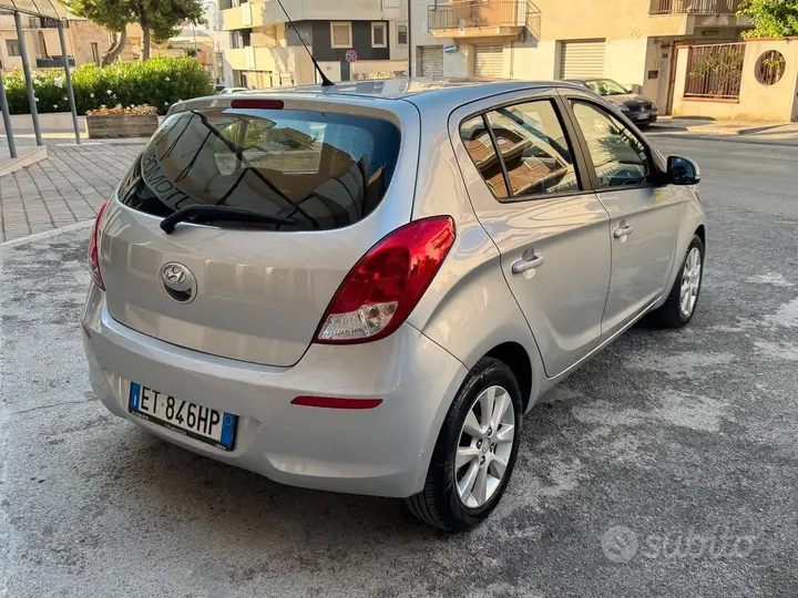 Hyundai I20 2014 photo 5