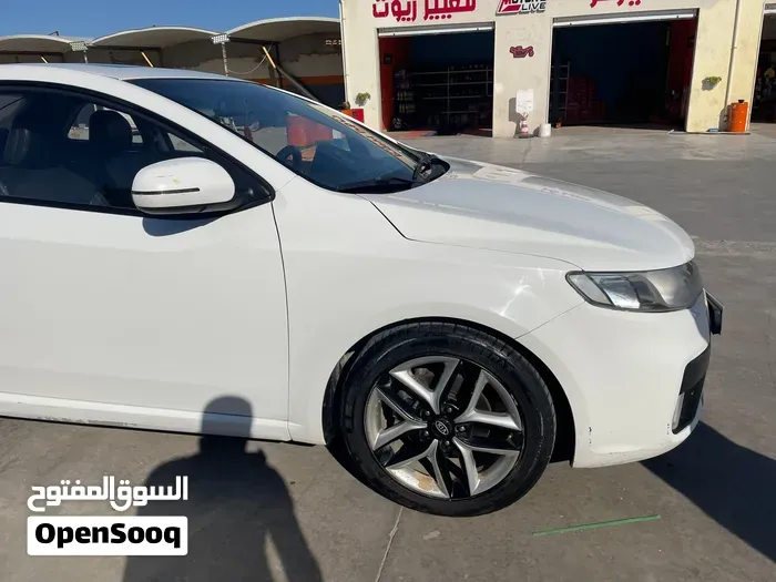 Kia Forte 2010 photo 3