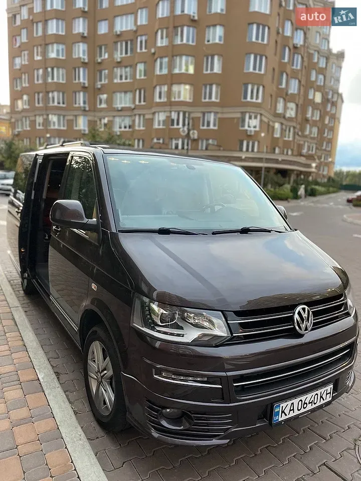 Volkswagen Multivan 2011 photo 2
