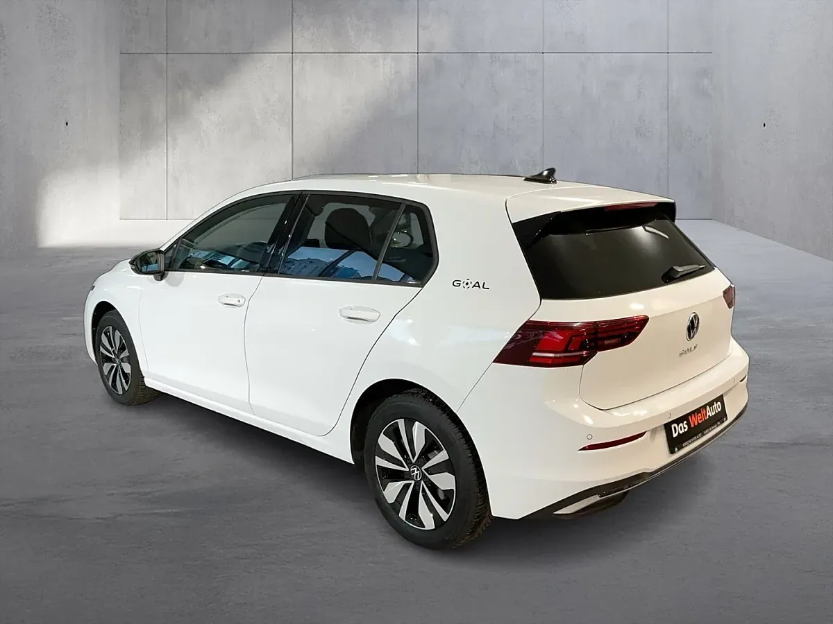 Volkswagen Golf 2025 photo 3