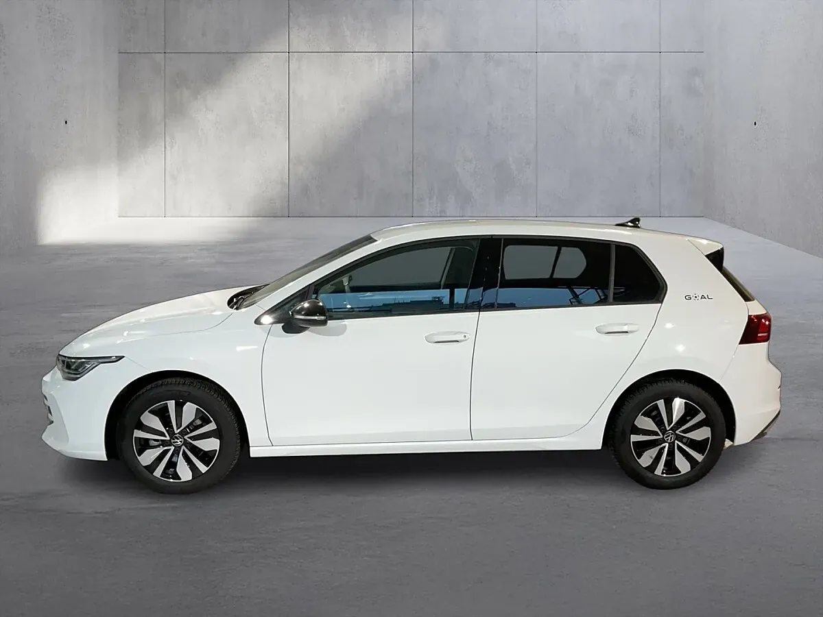 Volkswagen Golf 2025 photo 2