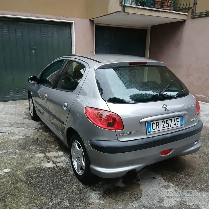 Peugeot 206 2004 photo 4
