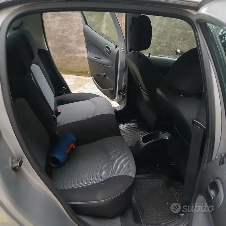 Peugeot 206 2004 photo 5