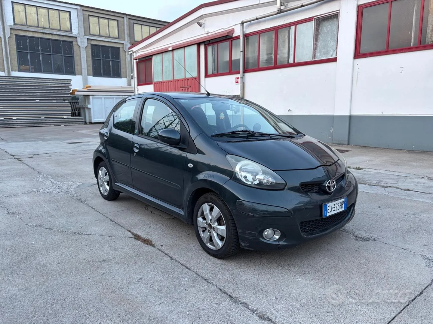 Toyota Aygo 2011 photo 3