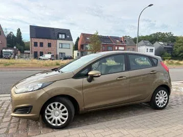 Ford Fiesta 2015 photo 2