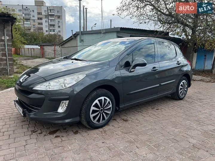 Peugeot 308 2008 photo 4