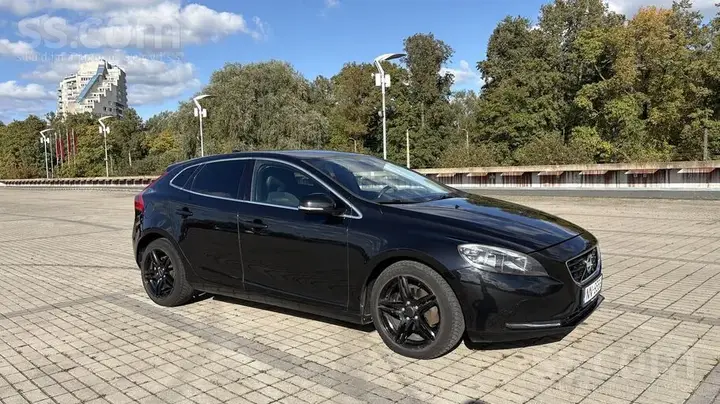 Volvo V40 2013 photo 2