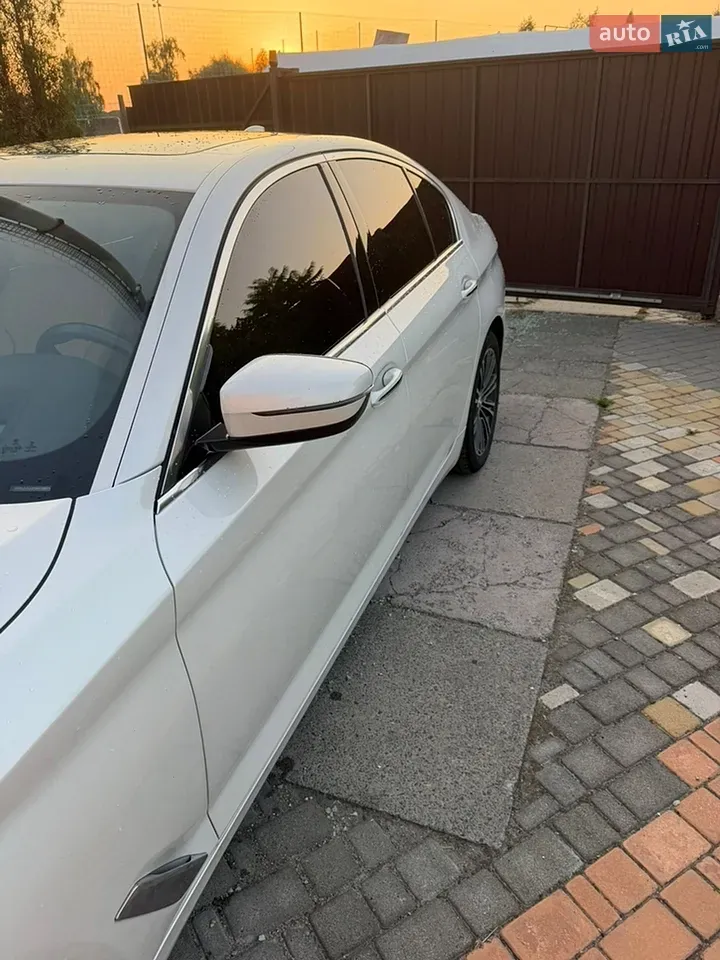 BMW 5 Series 2017 photo 4