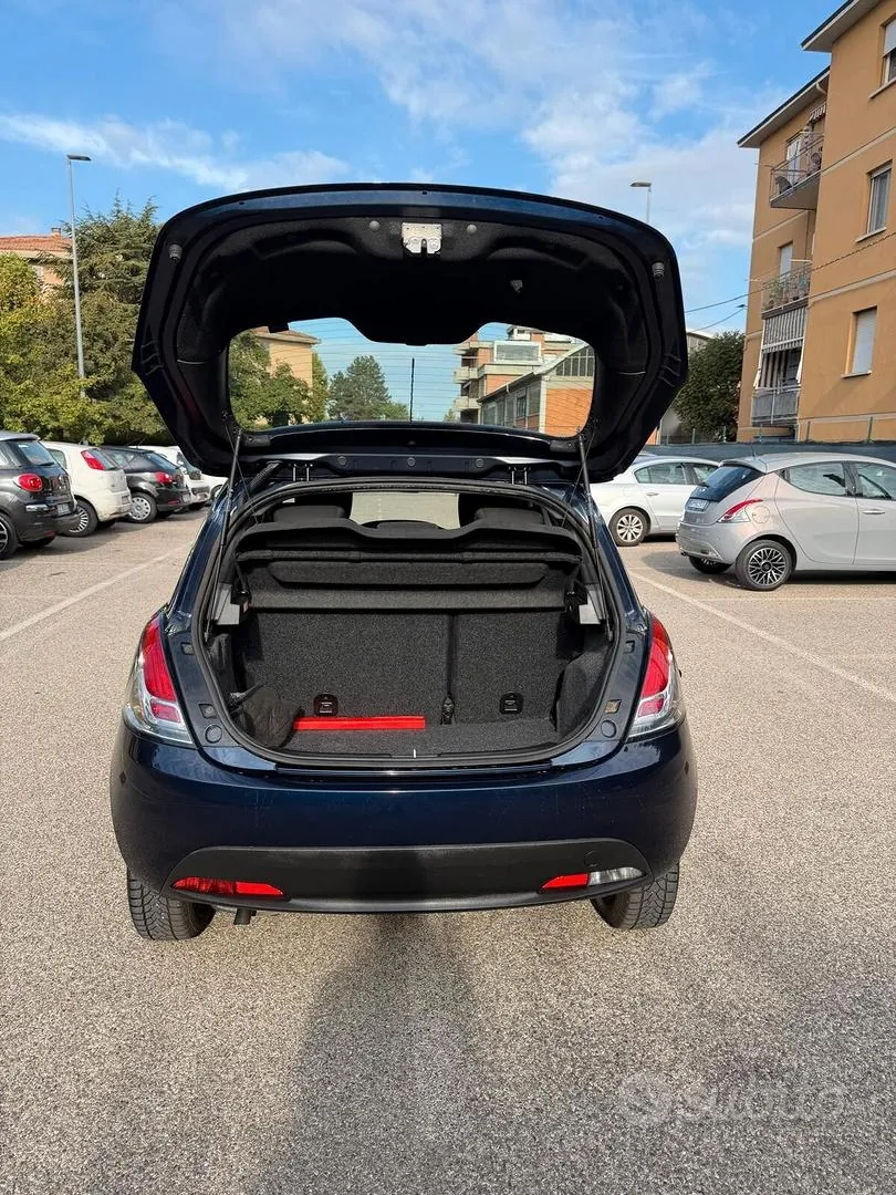 Lancia Ypsilon 2019 photo 5