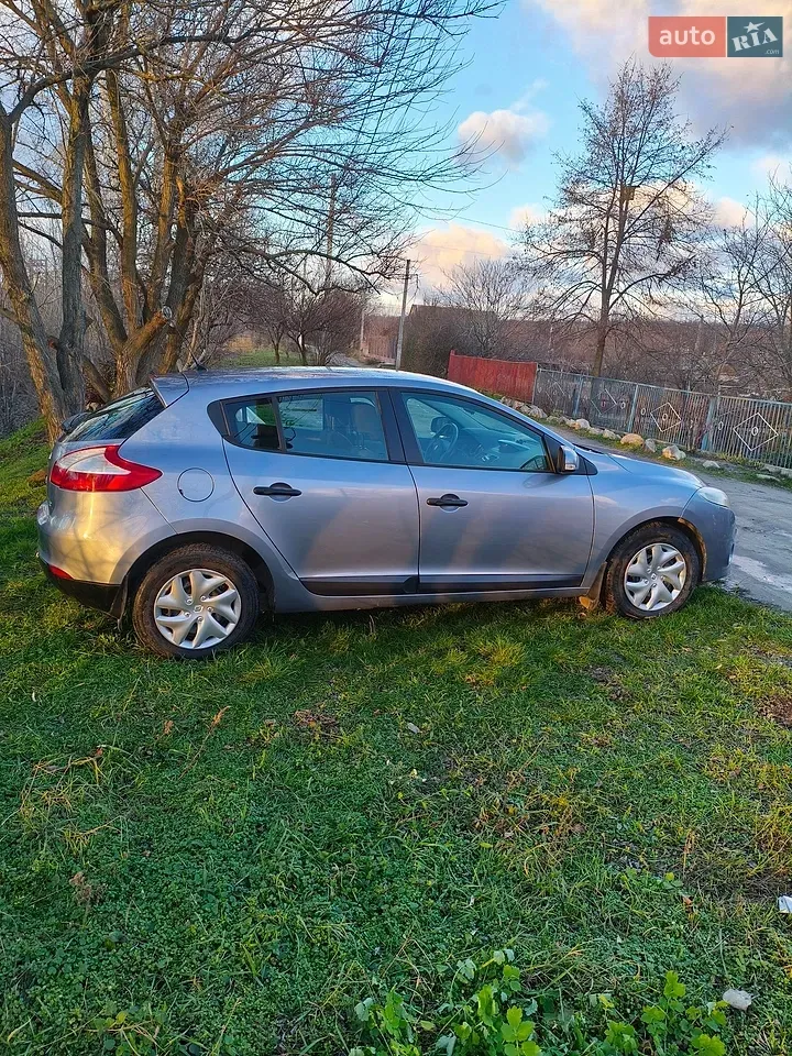 Renault Megane 2010 photo 4