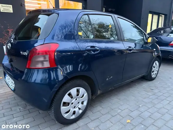 Toyota Yaris 2007 photo 3