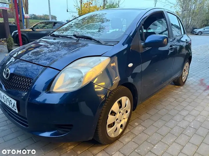 Toyota Yaris 2007 photo 2