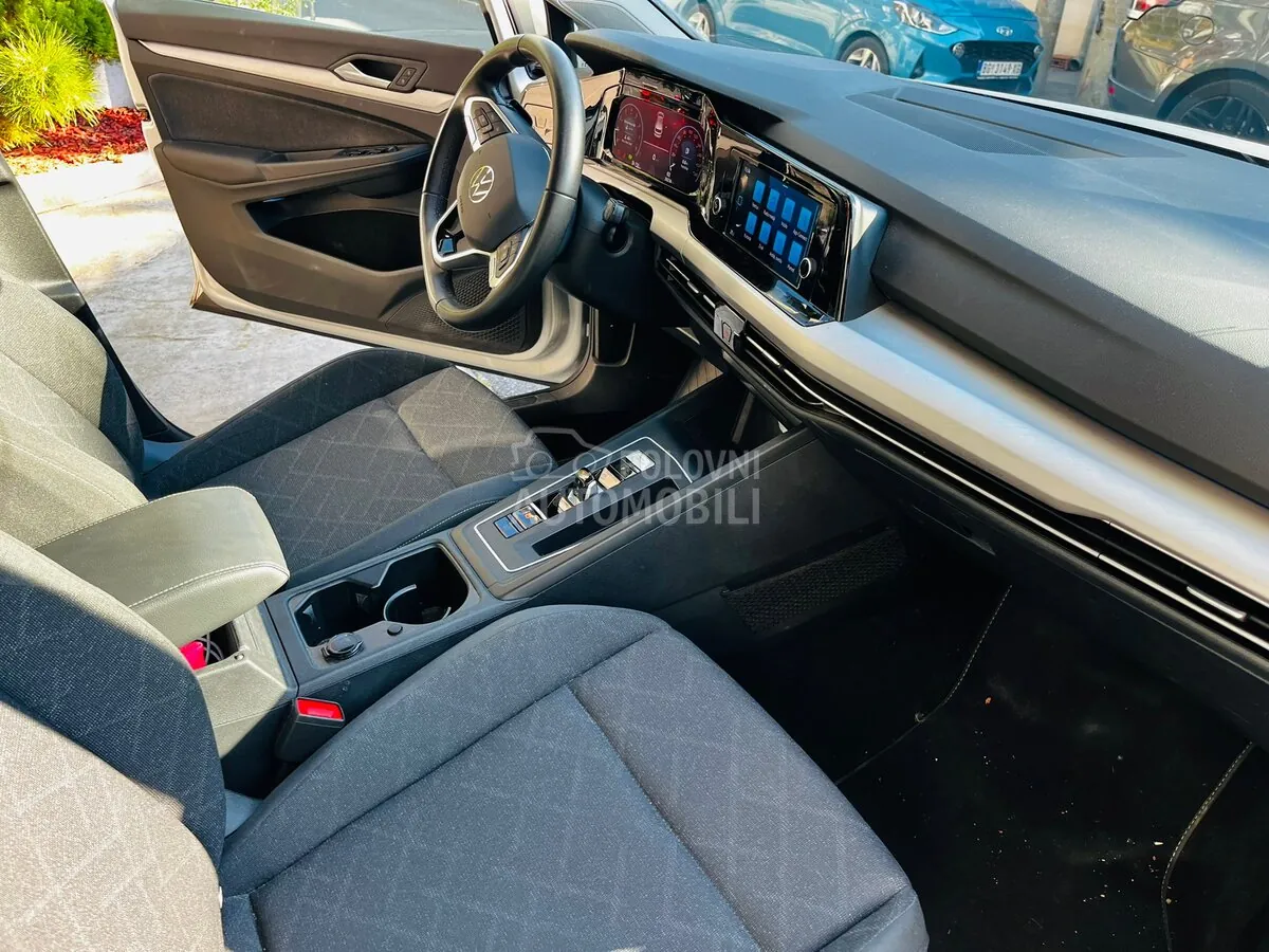 Volkswagen Golf 8 2024 photo 4