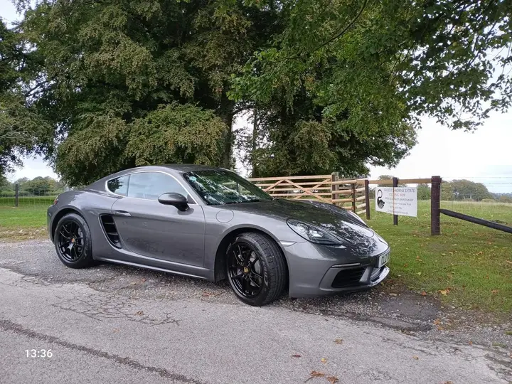 Porsche 718 Cayman 2017 photo 2