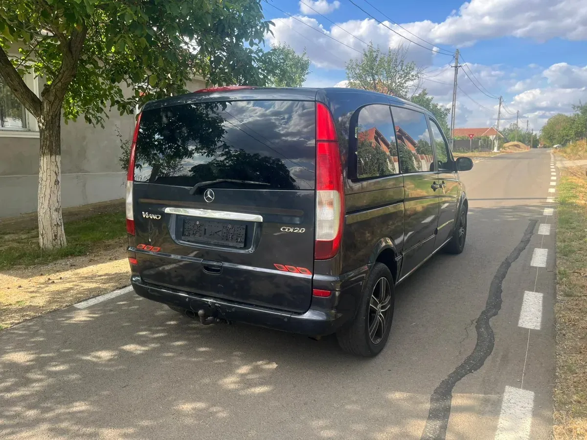 Mercedes-Benz Viano 2008 photo 2