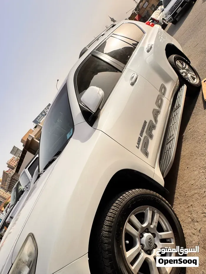 Toyota Prado 2011 photo 2
