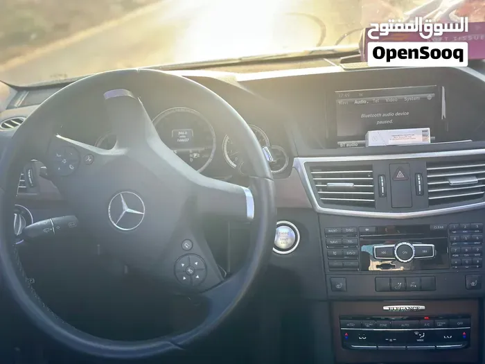 Mercedes-Benz E 300 2013 photo 2