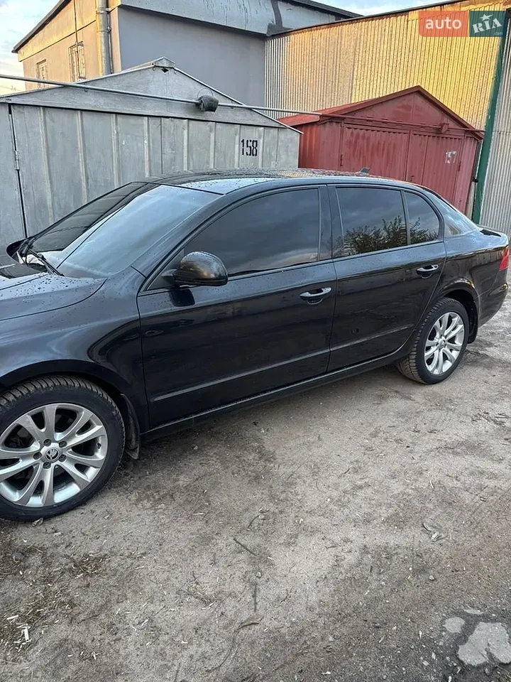 Skoda Superb 2009 photo 5