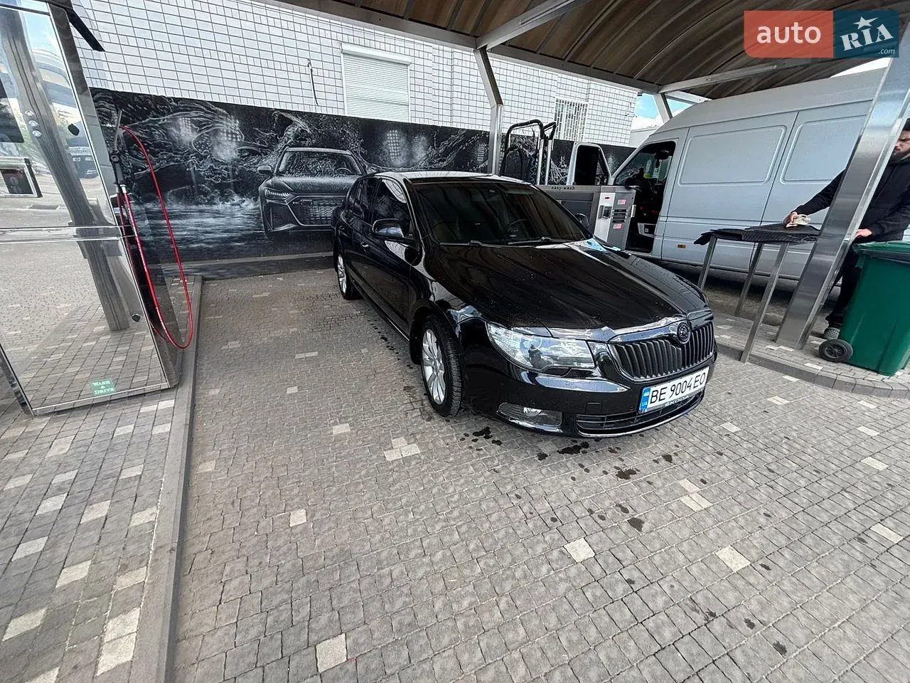 Skoda Superb 2009 photo 2