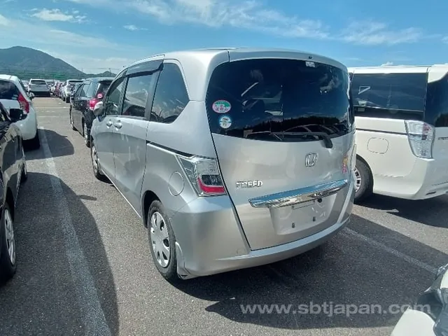 Honda Freed G 2012 photo 3