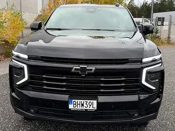 Chevrolet Tahoe 2026 photo 2