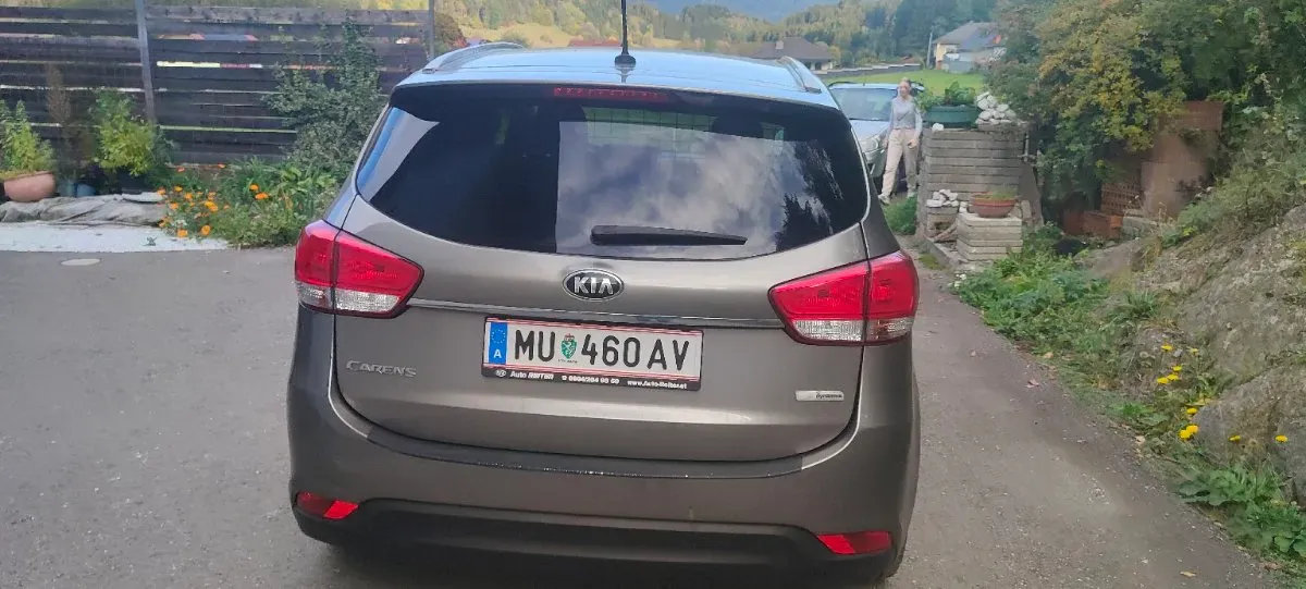 Kia Carens