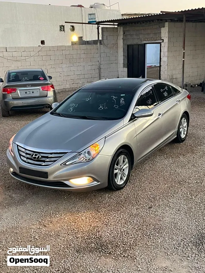 Hyundai Sonata 2011 photo 2