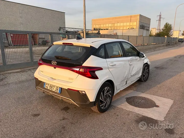 Hyundai I20 2025 photo 2