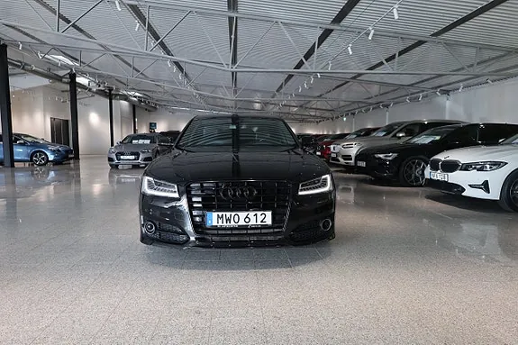 Audi A8 2016 photo 3