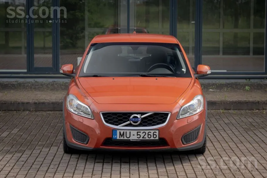 Volvo C30 2010 photo 2