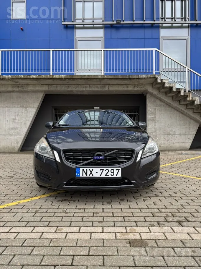 Volvo S60 2011 photo 5
