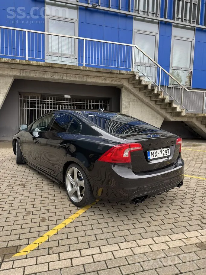 Volvo S60 2011 photo 3